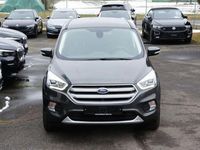 Gebraucht Ford Kuga Titanium 150 PS (110 kW) 2018 Grau SUV