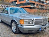 Gebraucht Mercedes 380 209 PS (153 kW) 1984 Silber Limousine