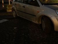 gebraucht Ford Fiesta 1,6