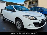 Gebraucht Renault Mégane III 106 PS (77 kW) 2011 Weiß Limousine