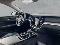 Gebraucht Volvo V60 Plus 349 PS (256 kW) 2022 Black solid stone / solid Kombi