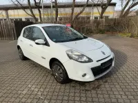 Gebraucht Renault Clio II Dynamique 75 PS (55 kW) 2009 Weiß Limousine