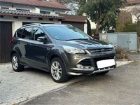 Gebraucht Ford Kuga Titanium 179 PS (131 kW) 2016 Grau SUV