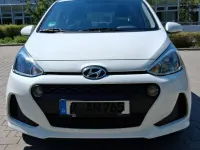 Gebraucht Hyundai i10 Trend 67 PS (49 kW) 2018 Weiß Kleinwagen