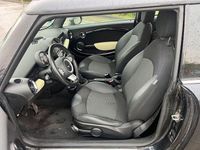 Käytetty Mini Cooper 120 HP (88 kW) 2008 Musta Viistoperä