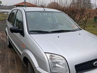 Gebraucht Ford Fiesta 105 PS (77 kW) 2003 Silber Kleinwagen