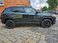 Neu Jeep Compass North 131 PS (96 kW) 2025 Grün SUV