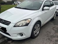 Gebraucht Kia ProCeed 128 PS (94 kW) 2010 Weiß Kleinwagen