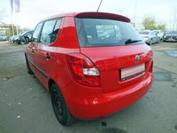 Gebraucht Skoda Fabia 60 PS (44 kW) 2013 Rot Limousine