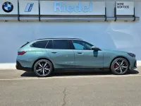 Gebraucht BMW i5 289 kW (394 PS) 2025 Cape york grün metallic Kombi