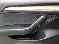 Gebraucht Tesla Model 3 RWD 239 kW (325 PS) 2022 Midnight silver metallic Limousine