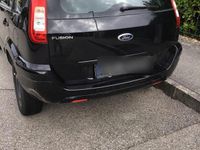 Gebraucht Ford Fusion 80 PS (58 kW) 2012 Schwarz Kleinwagen