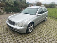 Gebraucht Mercedes C220 Avantgarde 143 PS (105 kW) 2002 Silber Kombi