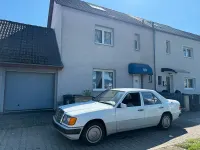 Gebraucht Mercedes 200 75 PS (55 kW) 1989 Weiß Limousine
