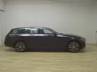 Gebraucht Mercedes E300 Avantgarde 306 PS (225 kW) 2022 Schwarz Kombi