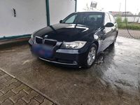 Gebraucht BMW 318 129 PS (94 kW) 2007 Schwarz Limousine