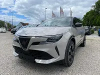Neu Alfa Romeo Junior Ti 136 PS (100 kW) 2026 Beige SUV