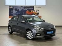 Gebraucht Hyundai i20 Select 75 PS (55 kW) 2020 Grau Kleinwagen