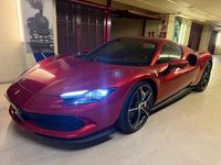 Gebraucht Ferrari 296 829 PS (609 kW) 2025 Rot Cabrio