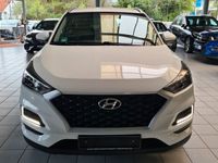 gebraucht Hyundai Tucson Select1,6-KLIMA*1HAND*NAV*KAMER*TEMPO*LED