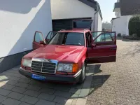 Gebraucht Mercedes 230 132 PS (97 kW) 1992 Rot Limousine