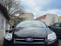 Gebraucht Ford Focus Trend 140 PS (102 kW) 2013 Schwarz Kombi