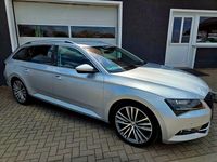 Gebraucht Skoda Superb Style 220 PS (161 kW) 2016 Silber Kombi