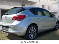Usata Opel Astra Active 131 CV (96 kW) 2013 Argento Berlina