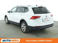 Gebraucht VW Tiguan Allspace Life 150 PS (110 kW) 2024 Pure white SUV