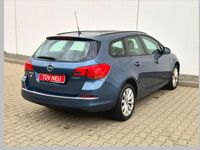 Gebraucht Opel Astra Selection 140 PS (102 kW) 2013 Blau Kombi