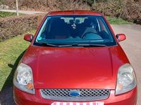 Gebraucht Ford Fiesta Ambiente 69 PS (50 kW) 2007 Rot Kleinwagen