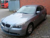 Gebraucht BMW 523 177 PS (130 kW) 2007 Grau Limousine
