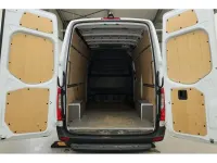 Gebraucht Mercedes Sprinter 170 PS (125 kW) 2025 Arktikweiß Van