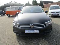 Używany VW Passat Basis 122 KM (89 kW) 2022 Czarny Kombi