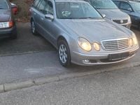 Gebraucht Mercedes E220 150 PS (110 kW) 2004 Grau Kombi