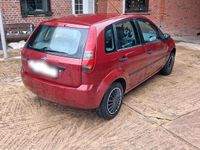Gebraucht Ford Fiesta 69 PS (50 kW) 2003 Rot Kleinwagen