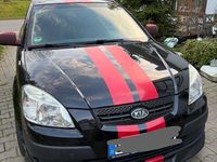 Gebraucht Kia Rio Attract 97 PS (71 kW) 2010 Schwarz Limousine