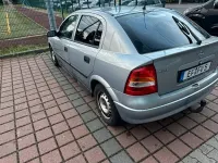 Używany Opel Astra 101 KM (74 kW) 2001 Srebrny Sedan/Limuzyna