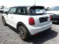 Gebraucht Mini Cooper Classic 135 kW (184 PS) 2021 White silver metallic Kleinwagen