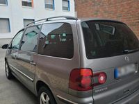 Gebraucht VW Sharan 140 PS (102 kW) 2009 Grün Van / Kleinbus