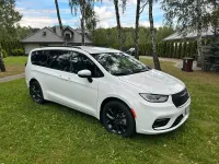 Gebraucht Chrysler Pacifica 287 PS (211 kW) 2023 Weiß Van