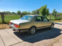Gebraucht BMW 735 218 PS (160 kW) 1983 Gold Limousine