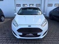 Gebraucht Ford Fiesta Titanium 95 PS (69 kW) 2016 Weiß Limousine