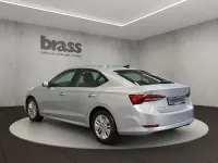 Gebraucht Skoda Octavia Ambition 110 PS (80 kW) 2022 Brillantsilber metallic Limousine