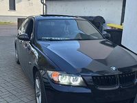 Gebraucht BMW 320 173 PS (127 kW) 2006 Blau Limousine