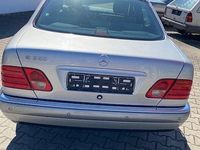 Gebraucht Mercedes E320 Elegance 224 PS (164 kW) 1997 Silber Limousine