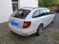Gebraucht Skoda Superb 140 PS (102 kW) 2011 Weiß Kombi