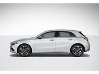 Gebraucht Mercedes A200 Advanced 163 PS (119 kW) 2023 Iridiumsilber metallic Limousine
