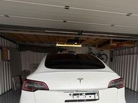 Gebraucht Tesla Model Y RWD 188 kW (256 PS) 2023 Weiß SUV
