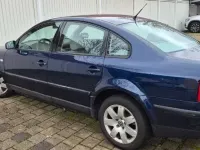 Usata VW Passat 125 CV (91 kW) 2000 Blu Berlina
